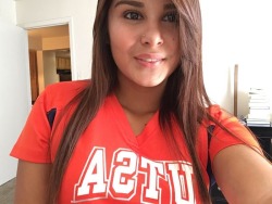 brown-tities:  This sexy ass Latina!