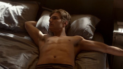 newnakedmalecelebs:  Chris Zylka nude and in a few different positions.