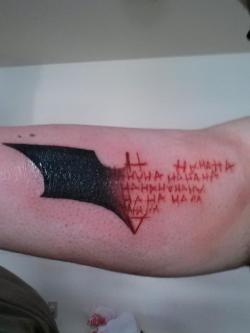 she-behaves-like-shes-on-fire:  chaotic-genius:  jkimisyellow:  bridgemcgidge:  tan-the-man:  Wow  now THAT is a cool batman tattoo  HOT DAMN  (funfact: in russia the letter for ‘N’ is actually ‘H’ (so you read ‘HAHAHA’ but russians read ‘NANANA’))