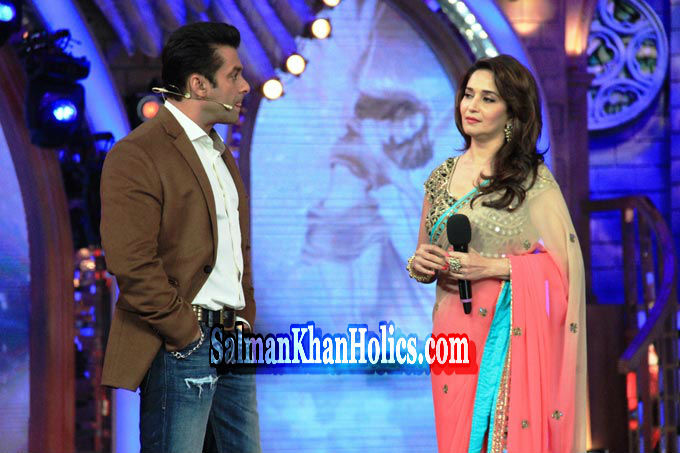 salman - ★ Salman Khan with Madhuri Dixit and Huma Qureshi on Bigg Boss 7 (December 8th 2013) ! Tumblr_mxmcbxiMin1qctnzso9_1280
