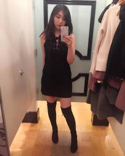 Submit your own changing room pictures now! Finding the right outfit via /r/ChangingRooms http://ift.tt/2eYWLZW