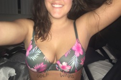 gxlfvvang:  reblog if you want to fuck my tits