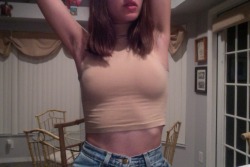 ascellearmpits:  girlslimee:  hairy girls club   hmm sexy young girl with little sweaty hairy armpits slurpp!! 