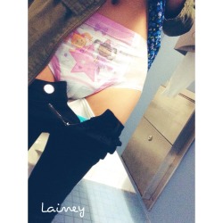 laineyxloves:  Wearing to school, 1st time eva!