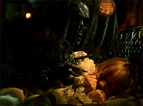 horrorgifs:CRIMSON PEAK (2015) dir. Guillermo del Toro