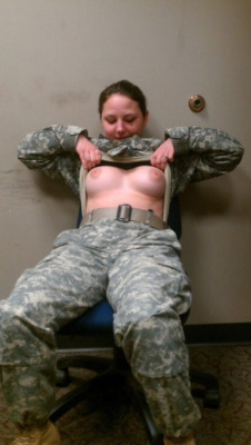 usmilitarysluts:  Married Army SPC likes being naughty and sucks her NCO’s dick while at work.