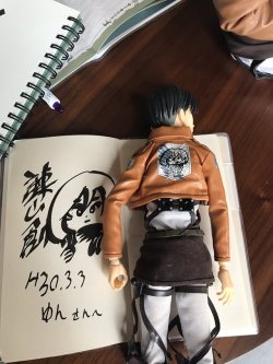 snknews: Isayama Hajime Holds Autograph &amp; Q&amp;A Session in Oyama, Oita on March 3rd, 2018 As announced on his most recent blog entry, Isayama Hajime held his latest autograph session in his hometown of Oyama, Oita, Japan! The lucky fans who were