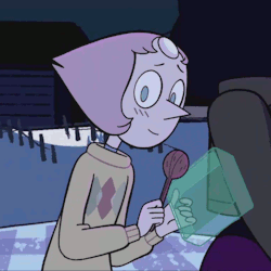 relatablepicturesofpearl: (since sweater pearl is adorable and maybe you’d want a gif for a change) Oh my god she’s so cute. Thank you. 