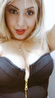 valleyking03:  valleyking03:  956rgvlatinas:  rgvsexplorers:  blonde with glasses? i’ll have 2 please  Hot  I love RGV GIRL  What you need bby