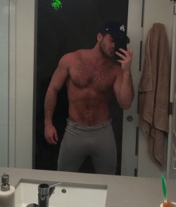 anxietydaddy:should have played baseball cause these pants are everything