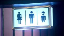 -I need to pee.-Men&rsquo;s restrooms are there-Where&rsquo;s the alien&rsquo;s restroom sir?
