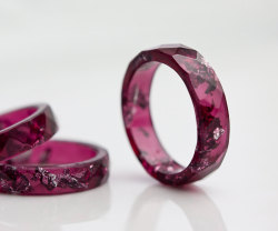 sosuperawesome:  Resin stacking rings by daimblond on Etsy  