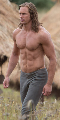 skarsjoy: New shot of Alexander Skarsgård from the set of his upcoming #Tarzan movie, #LegendofTarzan Source: WHO Magazine (Australia) Facebook (thanks AS for the find!)  jfpb