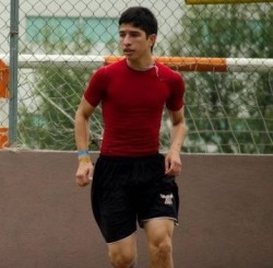 stra8latin:  Luis, 21 años de Monterrey Nuevo León… nada como un buen hombre futbolista caliente, es bien morboso y le encanta hablar sucio…