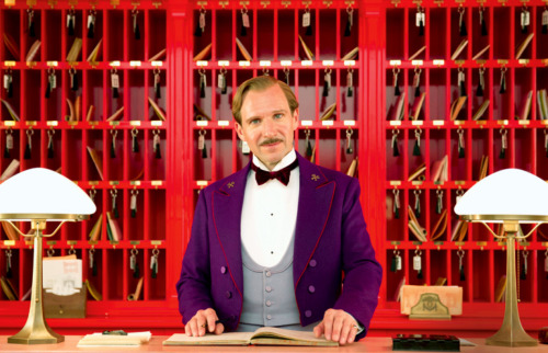 Ralph Fiennes in "The Grand Pudapest Hotel" (prettypetitesthings/tumblr).