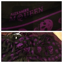 New Alexander McQueen scarf!! #purple #black #alexandermcqueen #mcqueen #alexander #fashion #love #scarf #silk #pretty