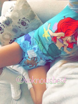 justalittlebaby:  voknowsbest:  My Ariel pjs with my lil squirts diaper covered in cute sea animals makes me feel like I’m under the sea 