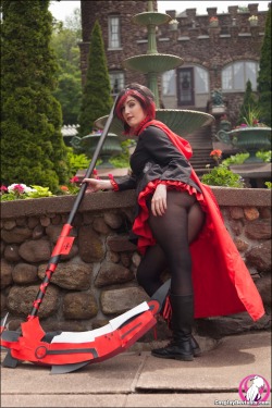 Flash back Friday to my Ruby Rose set I shot for cosplay Deviants last year =D it&rsquo;s called &ldquo;like roses&rdquo; on their site under my model name; Minerva Quill