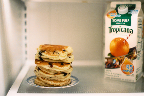 defies: leaning tower of pancakes by blurtingsandfurtherwisdoms on Flickr. 