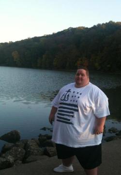 adiposexxxl:  never-fat-enough:  Even when Iâ€™m twice his size, I will still try to go on hikes :)  I think I have found my soul mate :-))  Gene Dotts is gorgeous at any size. He&rsquo;s on tumblr too!
