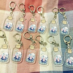 usausano:  ganaozu:  I commenced mail ordering of acrylic key holders! Please purchase from this URL! As it is limited quantity, please come as soon as possible!https://ozugana.booth.pm/   Overseas people can also purchase this acrylic key holder! Please
