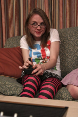 corsivocddress:  21st-digit:  Sadie Hawkins: Cute, Geeky, Gamer chick… with a hard cock. I think she’s amazing!  luv her