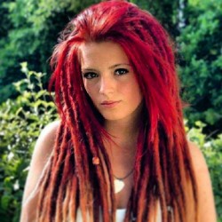 #rastafari #rastafarai #rastagirl #rastastyle #rasta #girl #dread #dreadlook #hair #red #rastalove #one #onelove