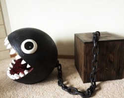 heyyybrenda:  isquirtmilkfrommyeye:  A Chain Chomp cat bed from catastrophicreations.com  Omg