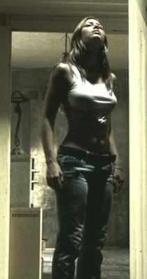 Just Pinned to Jeans on Female Celebrities: Jessica Biel - Texas Chainsaw Massacre (2003) : WatchItForThePlot http://ift.tt/2iZadhd