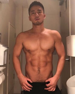 tenchunk2:  👉 @hironitan   Follow ABH other IG pages: 👉@abh_menphoto 👉 @abh_lgbt_cp 👉 @abh_workout 👉 @asian_boys_heavenii  #Asian_Boys_Heaven #HotMen #Workout #Fitness #Couple #Model #hothunk #abh #sexy #transformation