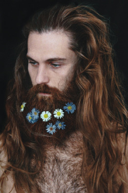 heartoutofhand:  ivy-and-twine:  MCM Part II   Flower Beards VZ WE MM VV PY   formordor LOOK CARA THEY TOOK OUR IDEA PFFT