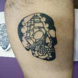 A skull a day keeps the doctor away.  Thank youu.    #ink #tattoos #chelsea #boston  #ravenseyeink #tattoo #ship  #skull  (at Raven&rsquo;s Eye Ink)