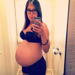  hot pregnants pussy  Pregnant MILF Anal Threeway Casting