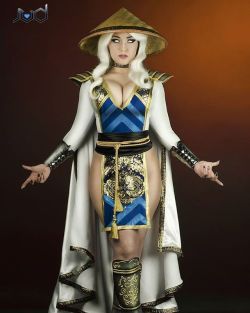 cosplay-galaxy:  Jennifer Van Damsel as Raiden (Mortal Kombat)