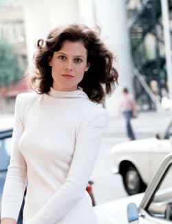 dailyactress:  Sigourney Weaver  I don&rsquo;t know what it is about Sigourney Weaver,  she&rsquo;s not stunning or sexy, but she is&hellip; . ?  I do know, that she&rsquo;s very hot and exceptionally talented.