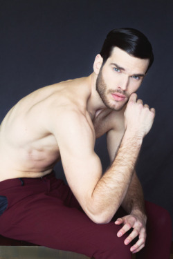 accidentalbear:  (via Newcomer Spanish Model Jorge Zumeta Photographed by Mario Moralex) 