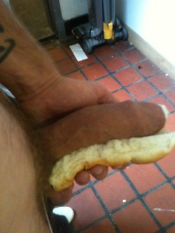 bigdicksatwork:  Brazzers Porn Stud Danny D’s dick in a hot dog bun. 