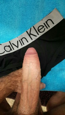 xxl-cock-lover:  robilwil:  Tug on my balls  would love to suck his huge cock and swallow his big load 