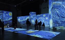 asylum-art:  &lsquo;Van Gogh Alive&rsquo; Multimedia Exhibition Opens In Tel Aviv'Van Gogh Alive&rsquo; Multimedia Exhibition Opens In Tel Aviv  (ISRAEL OUT) Israelis visit a multimedia art exhibition entitled “Van  Gogh Alive” featuring the work