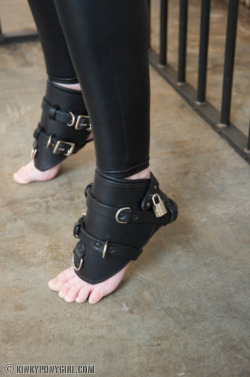 3-holes-2-tits:  And you thought ballet boots were evil…Although not forcing the feet into a toe-crushing en-pointe position like the ballet boots do, this little reinforced leather device still manages to create a lot of uncomfortable stress and training