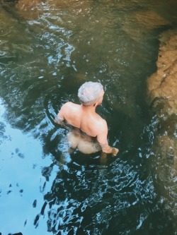 landytodd:  sun bathed naked twice in one week? Tennessee, you’re too good to me.