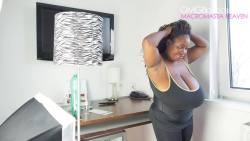 2busty:  Busty ebony Summer Lashay in Big Tits Tease - new scene @OMGBigBoobs