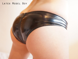 latexmodelboy:  Today’s shiny underwear 
