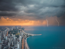 youknowthatthing-photography:  Chicago Lightning Oddly, I’ve never posted the colour version of this photo before. 