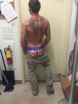 A couple days late for my birthday, but I’ll take this hot ass shot of thetrueflagpole as a late present.Y’all be sure to follow him on twitter - FlagPoleForYou