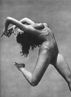 hauntedbystorytelling:  André de Dienes :: Nude, 1949. Photogravure.  / the model is probably dancer Shirley Levitt   / source: live-auctioneers more [+] this photographer  related posts: here and here 