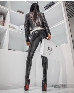I embrace and lavish in conspicuous consumption. It&rsquo;s what We do!  When You&rsquo;re rich&hellip;and powerful&hellip;You can have anything You want.  Maybe even a few things you didn&rsquo;t even know You wanted!  The Balmain leather jacket? 񘙴.