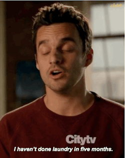 allaboutnewgirl:  spylight-new-girl:  Nick Miller’s evolution of doing laundry and then teaching Schmidt.   I need Nick Miller to teach me! 
