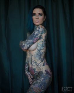 scottworldwide: This set of @mimifulton is featured in Mimi’s spotlight edition of The Ultraviolet Magazine please check it out here: http://www.magcloud.com/browse/issue/1459521?__r=703490 