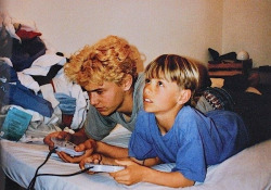 reminds: James Franco and Dave Franco Playing Video Games in the Early 1990s